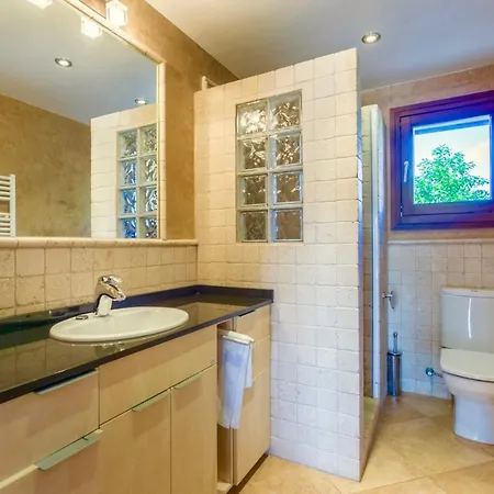 Mastaguera Roger By Sealand Villa *