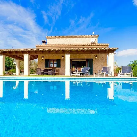 Mastaguera Roger Villa