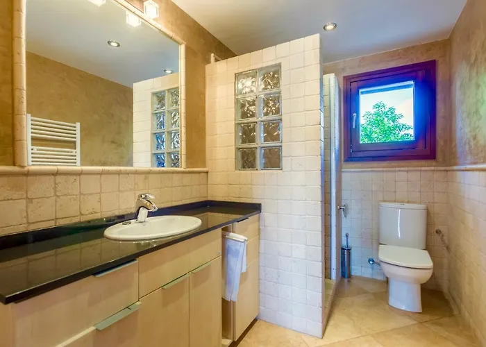 Mastaguera Roger By Sealand Villa *